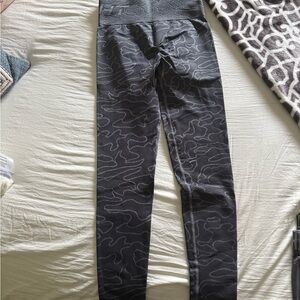 ECHT Booty-Scrunch Leggings